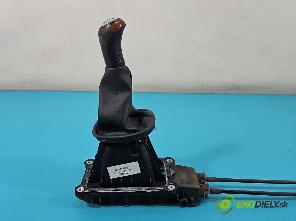 Dacia Duster I 2010-2018 1.6 16V 105 hp manual 77 kW 1598 cm3 5- kulisa změny stupňová 8200760429C (Rýchlostné páky / kulisy)
