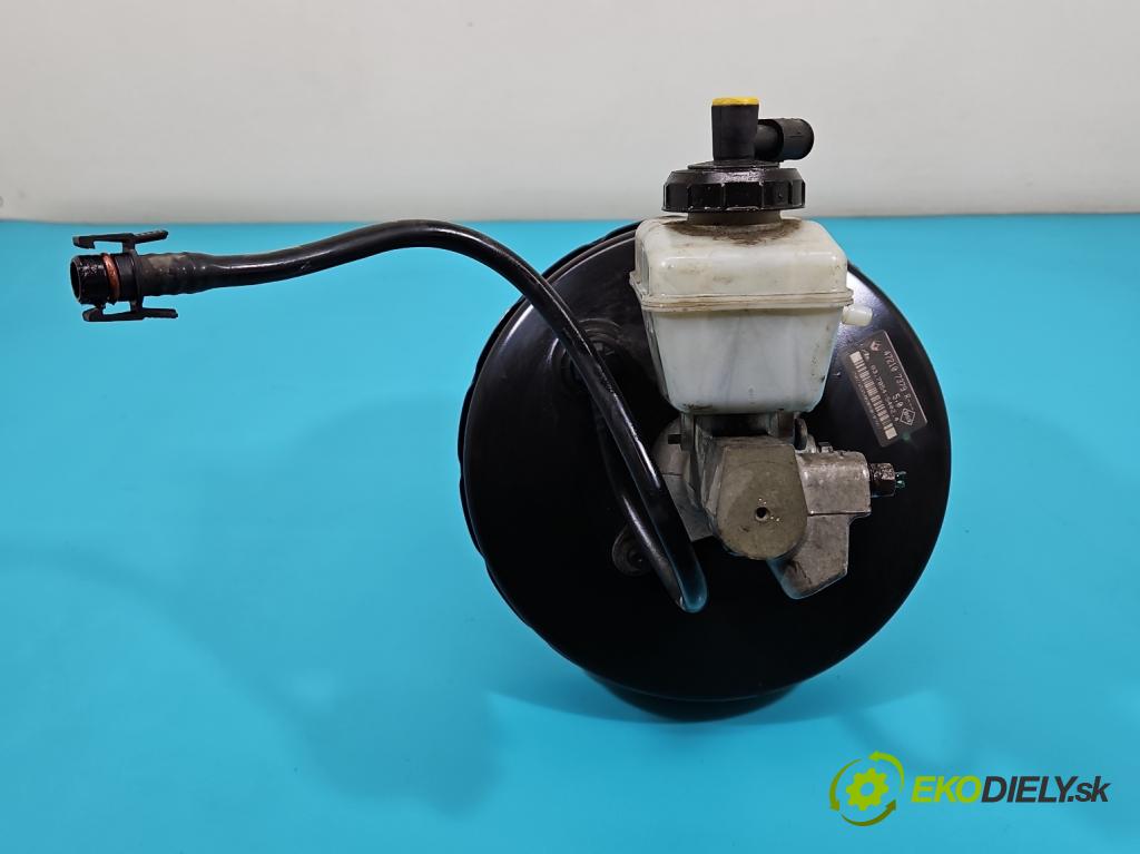 Dacia Duster I 2010-2018 1.6 16V 105 HP manual 77 kW 1598 cm3 5- servo brzdové 472107379R