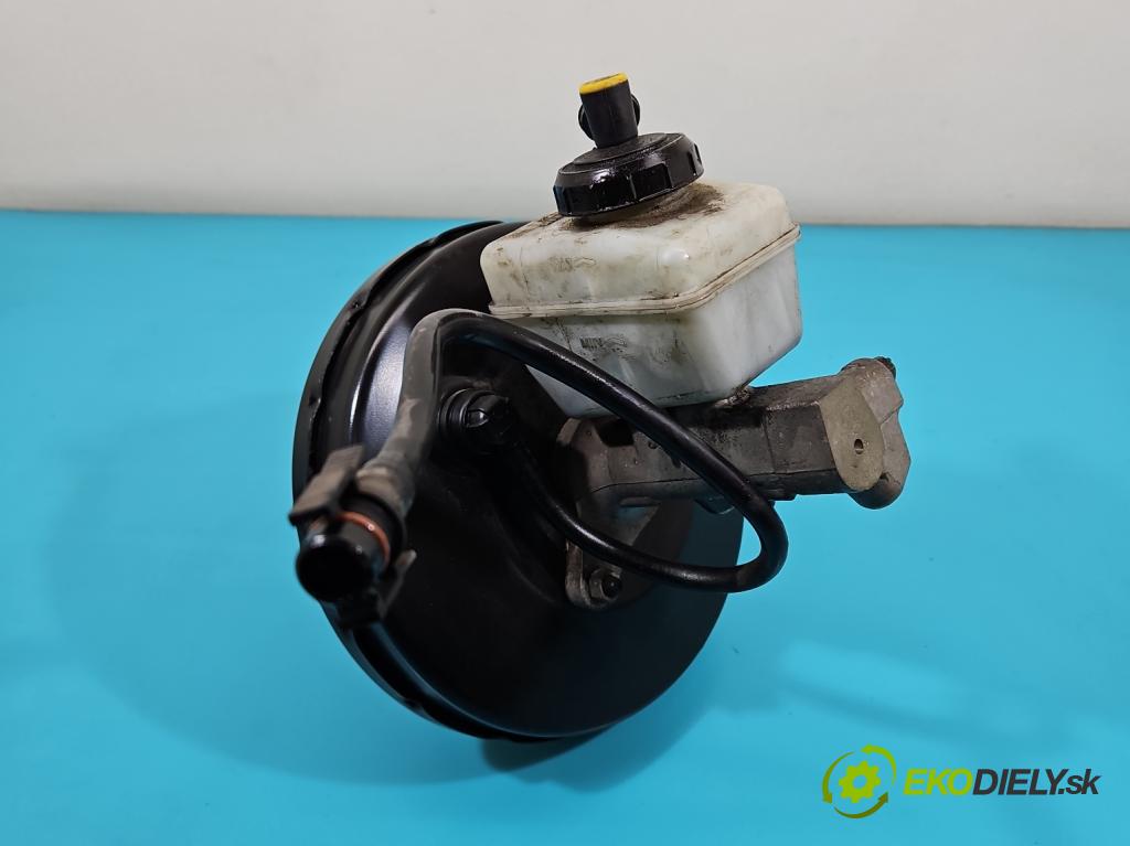 Dacia Duster I 2010-2018 1.6 16V 105 HP manual 77 kW 1598 cm3 5- servo brzdové 472107379R