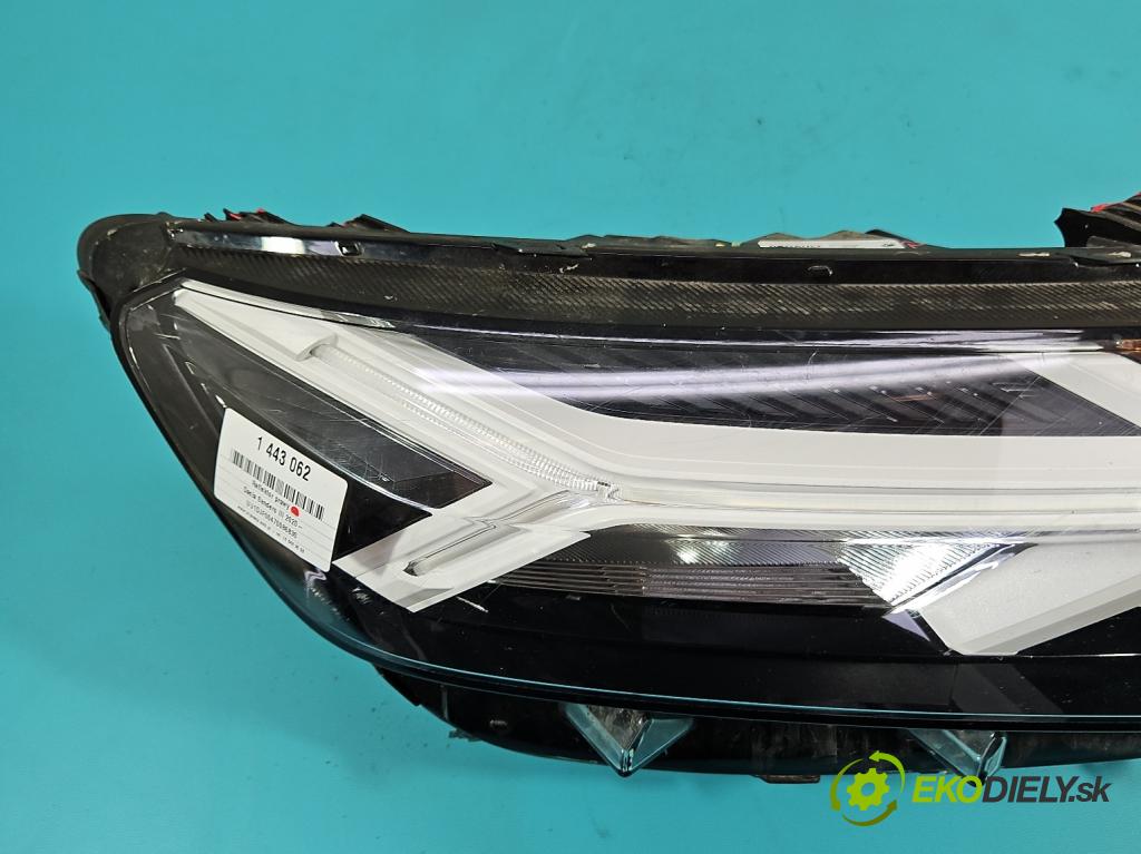 Dacia Sandero III 2020- 1.0 SCe: 91 KM manual 67 kW 999 cm3 5- Reflektor: pravý 260107920R (Svetlo predné pravé)