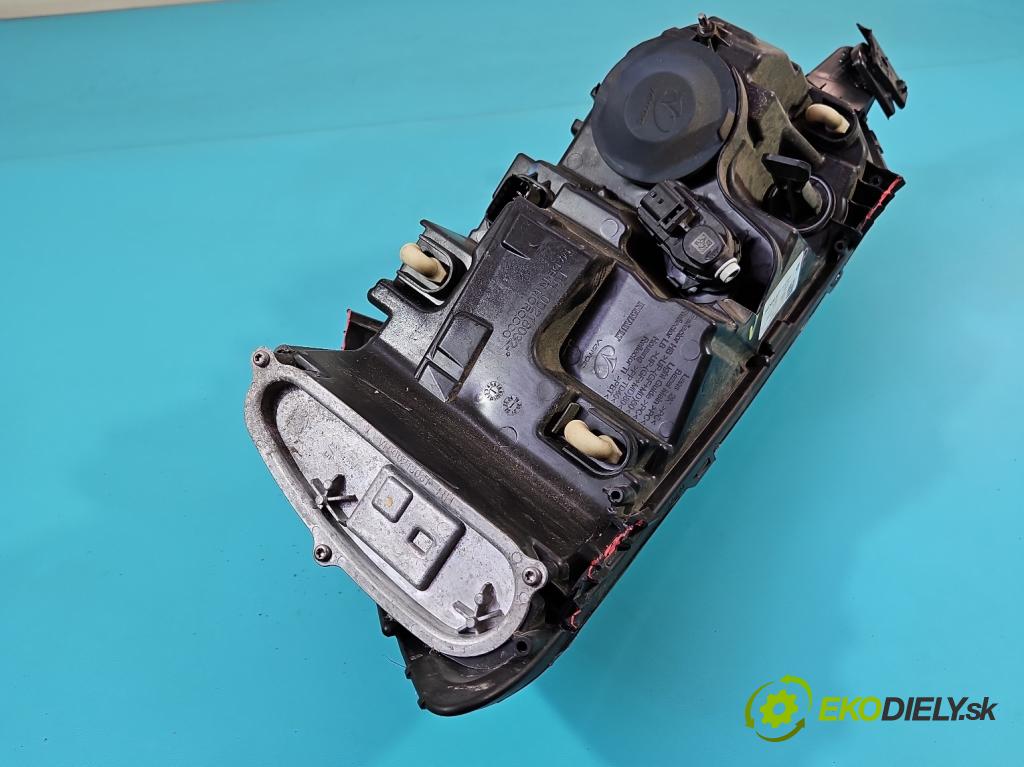 Dacia Sandero III 2020- 1.0 SCe: 91 KM manual 67 kW 999 cm3 5- Reflektor: pravý 260107920R (Svetlo predné pravé)