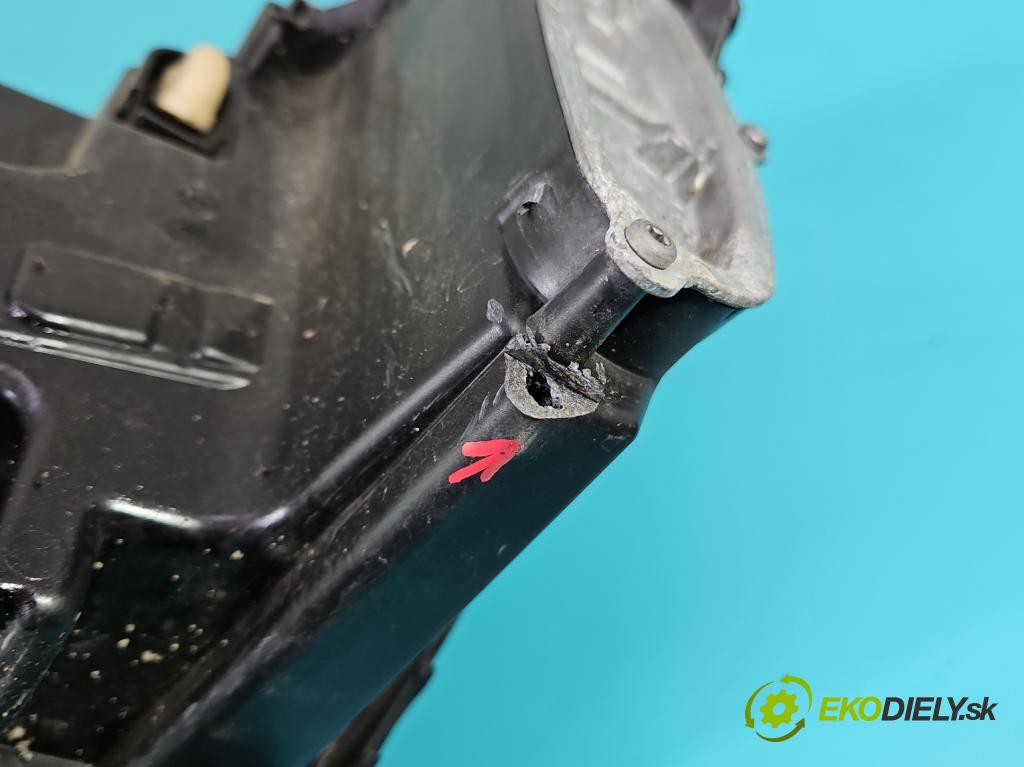 Dacia Sandero III 2020- 1.0 SCe: 91 KM manual 67 kW 999 cm3 5- Reflektor: pravý 260107920R (Svetlo predné pravé)