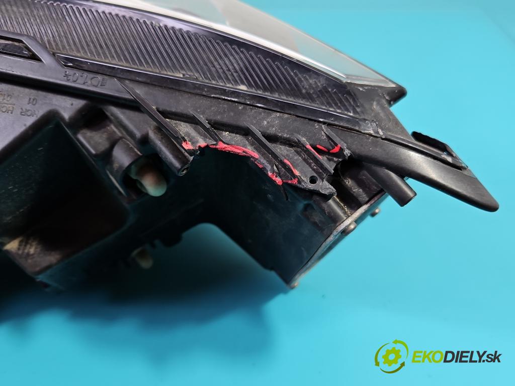 Dacia Sandero III 2020- 1.0 SCe: 91 KM manual 67 kW 999 cm3 5- Reflektor: pravý 260107920R (Svetlo predné pravé)