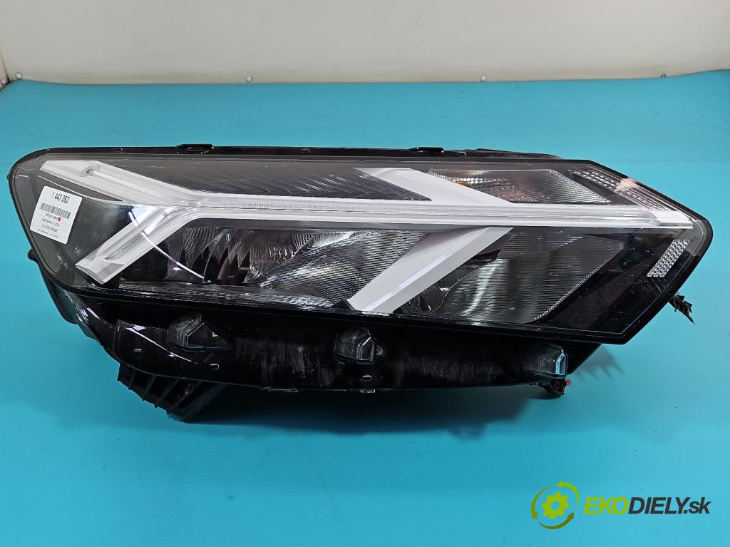 Dacia Sandero III 2020- 1.0 SCe: 91 KM manual 67 kW 999 cm3 5- Reflektor: pravý 260107920R (Svetlo predné pravé)