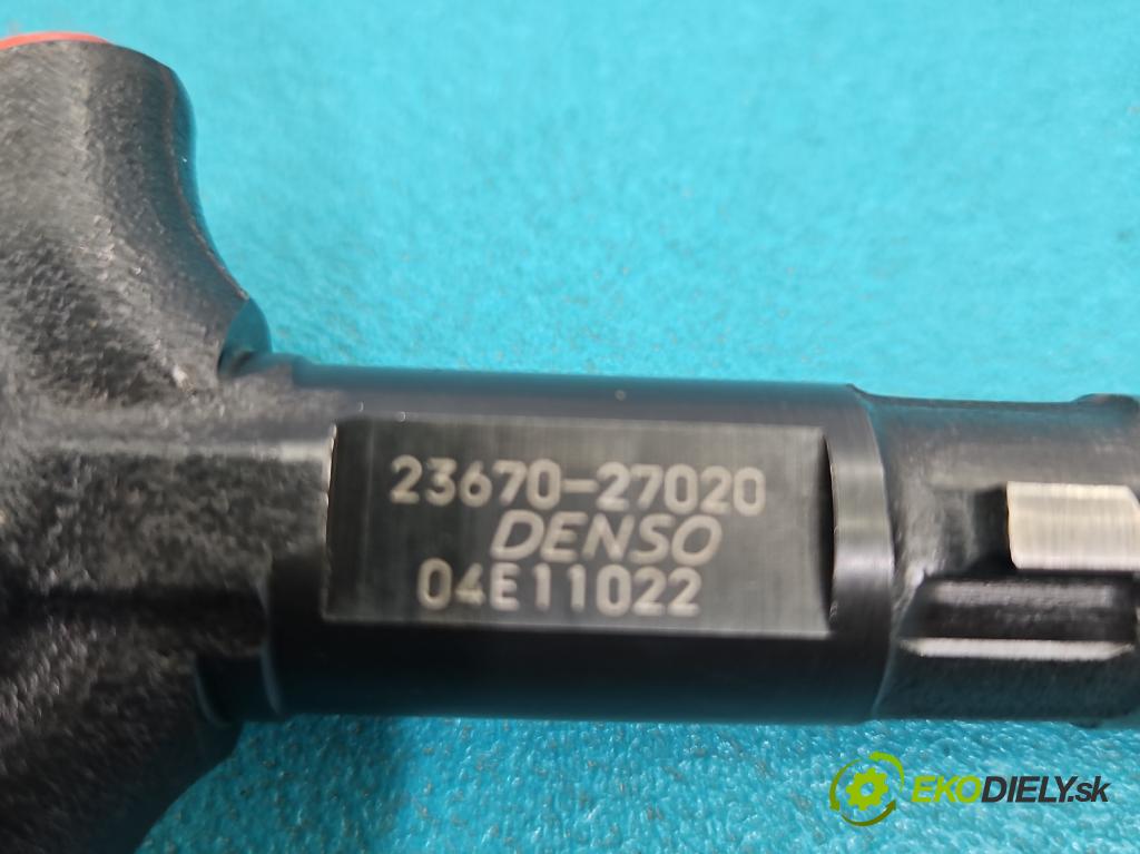 Toyota Corolla E12 2001-2009 2.0 D4D 90 HP manual 66 kW 1995 cm3 5- vstrek 23670-27020 (Vstrekovač paliva)