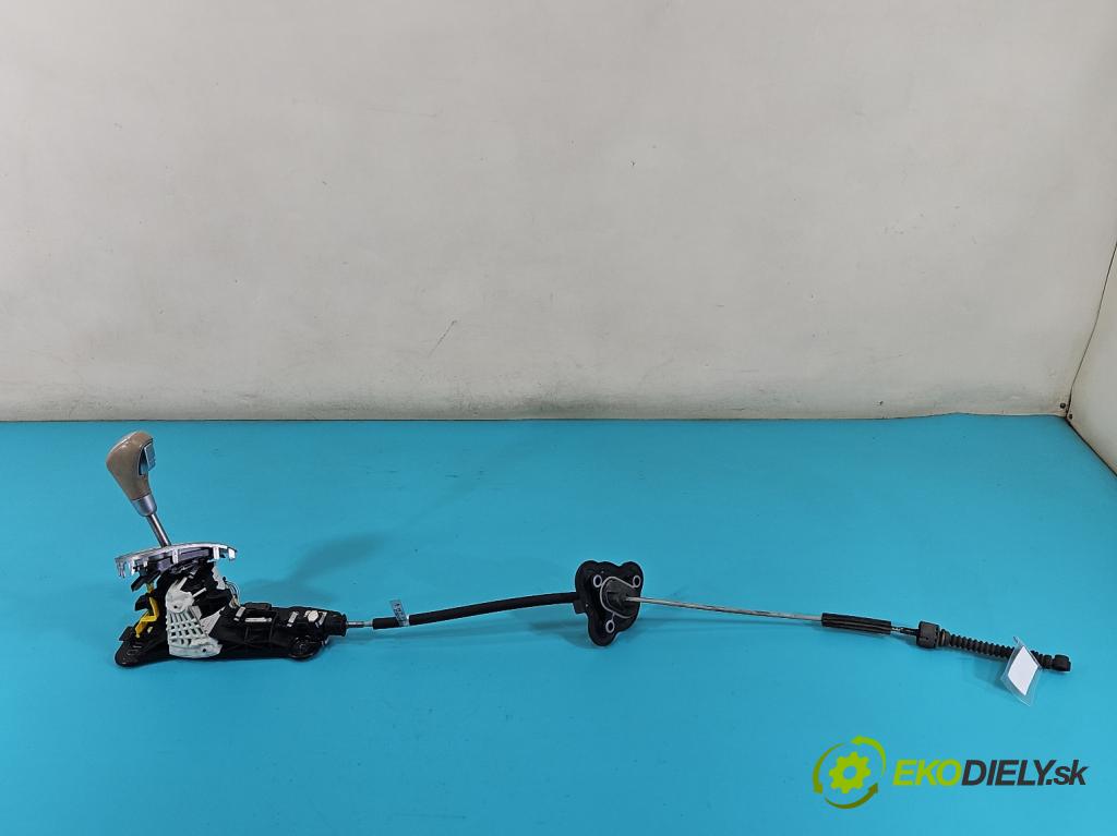 Renault Megane III 2008-2016 2.0 CVT 16V 140 hp automatic 103 kW 1997 cm3 5- kulisa změny stupňová 8200789067C (Rýchlostné páky / kulisy)