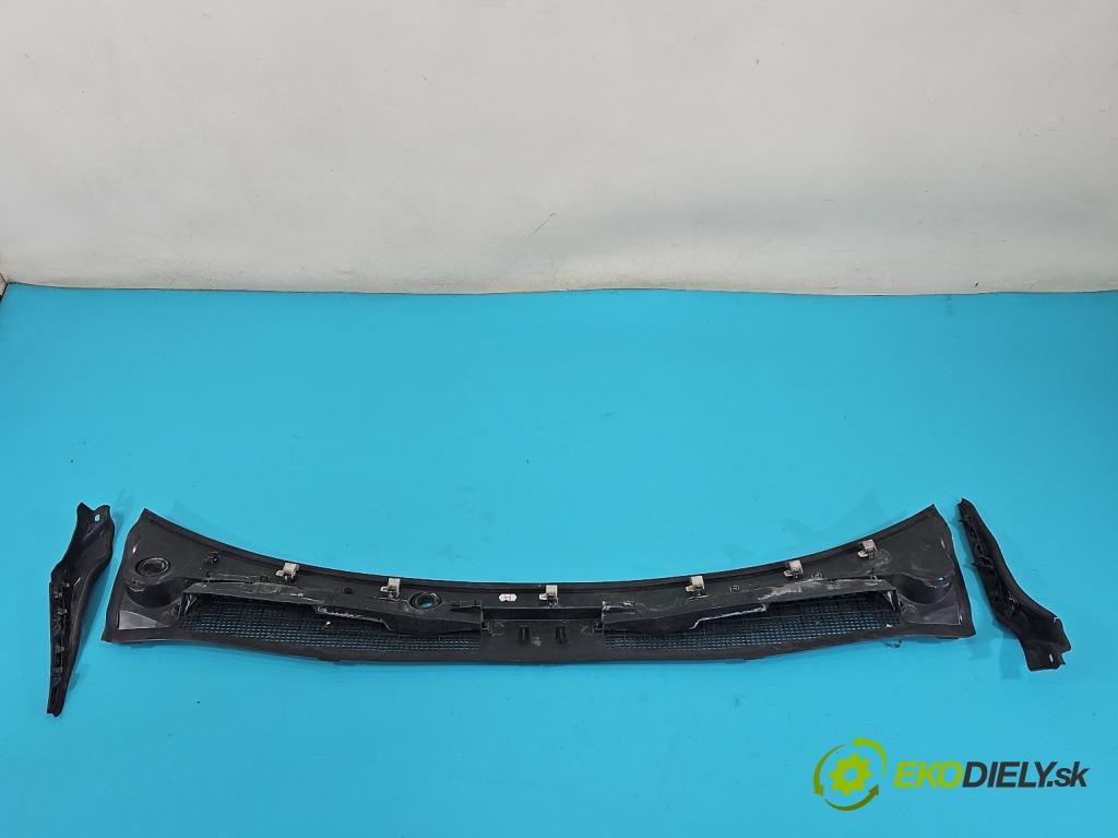 Renault Megane III 2008-2016 2.0 CVT 16V 140 HP automatic 103 kW 1997 cm3 5- torpédo  (Torpédo (plast pod čelným sklom))