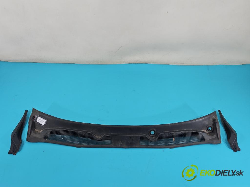 Renault Megane III 2008-2016 2.0 CVT 16V 140 HP automatic 103 kW 1997 cm3 5- torpédo  (Torpédo (plast pod čelným sklom))