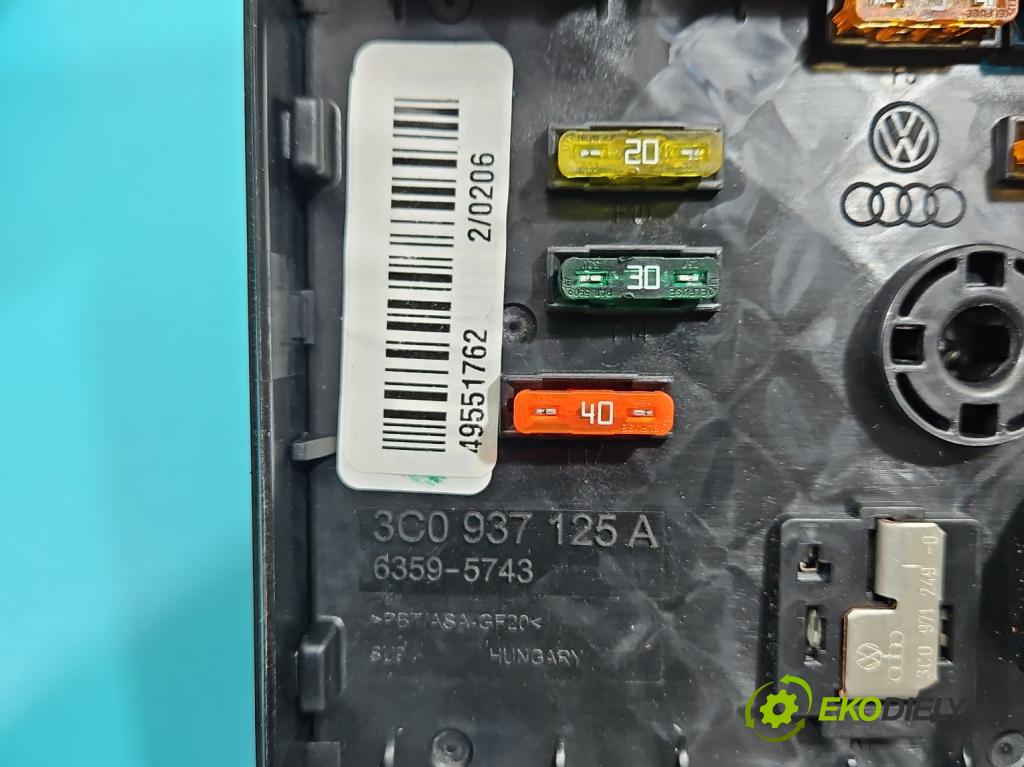 Vw Passat B7 2010-2014 2.0 tdi 140 hp manual 103 kW 1968 cm3 5- skříňka pojistková 3C0937125A (Pojistkové skříňky)