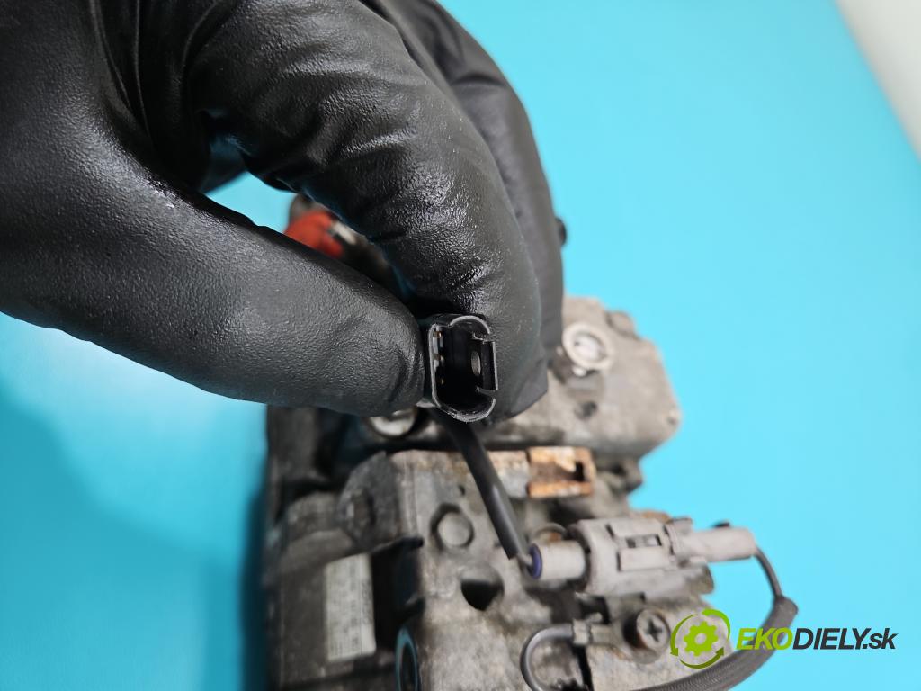 Bmw X1 E84 2009-2015 2.0d 143 HP manual 105 kW 1995 cm3 5- Kompresor: klimatizácie 447260-1852 (Kompresor klimatizácie)