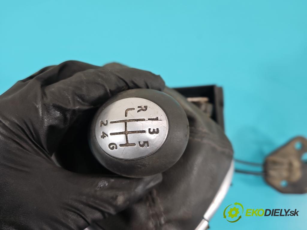 Renault Scenic II 2003-2009 1.6 16V 111KM manual 82 kW 1598 cm3 5- Páka: Změny: stupeň,rýchlosť 8200749722 (Rýchlostná páka (kulisa))