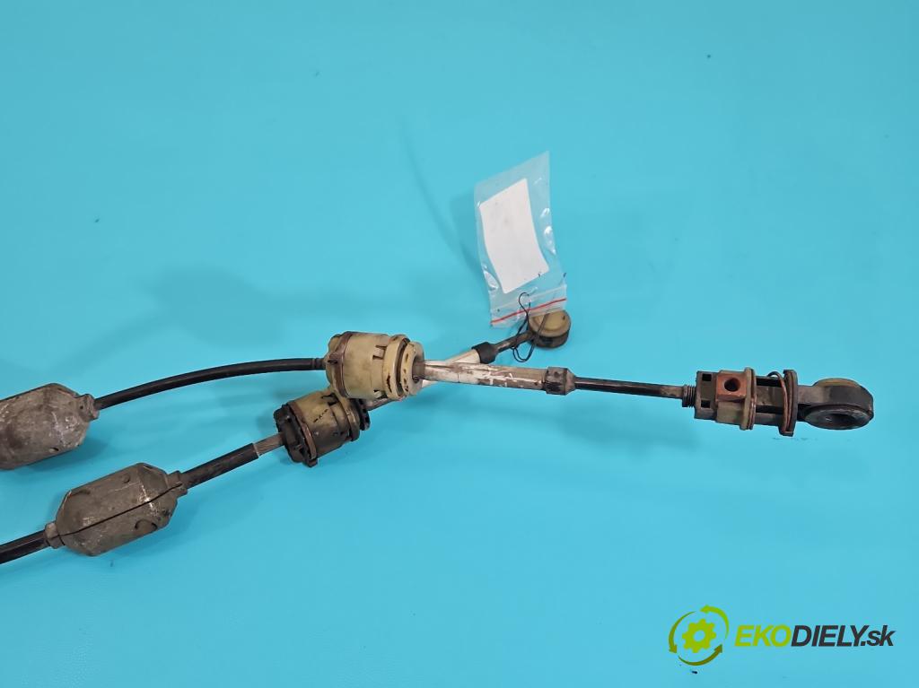 Renault Scenic II 2003-2009 1.6 16V 111KM manual 82 kW 1598 cm3 5- Páka: Změny: stupeň,rýchlosť 8200749722 (Rýchlostná páka (kulisa))