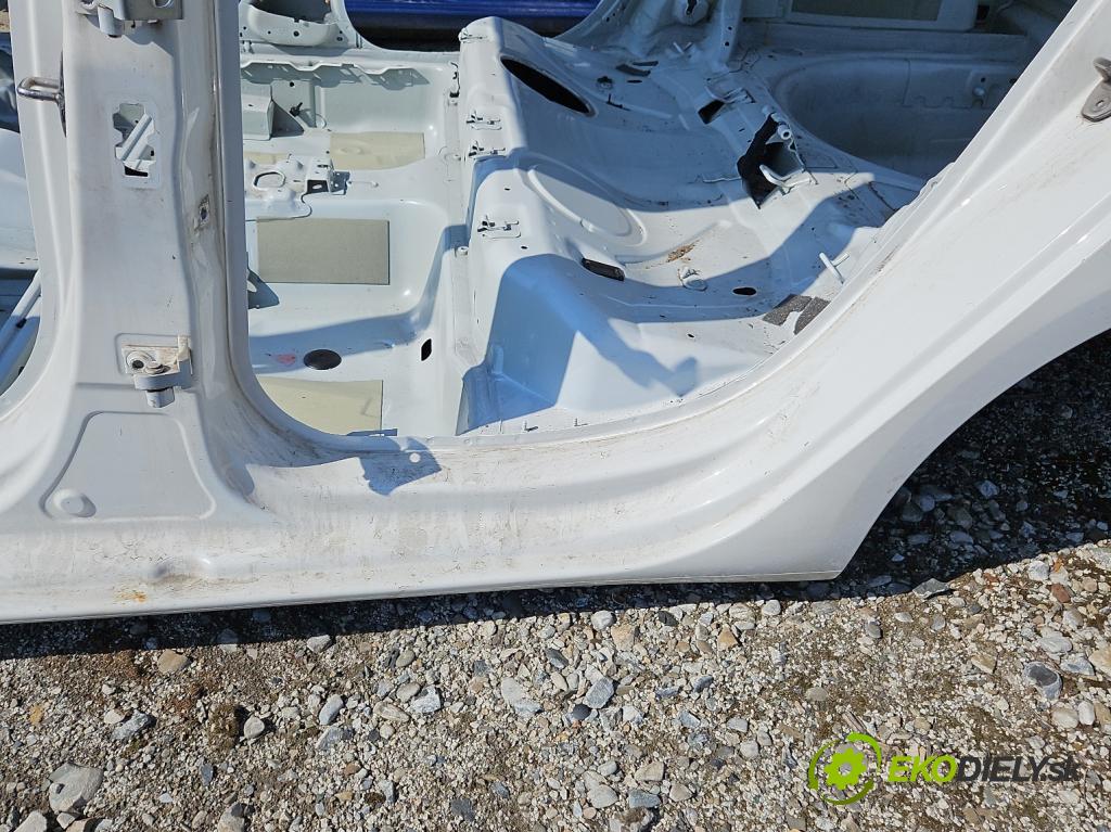 Seat Ibiza IV 6J 2008-2017 1.2 MPI 12V 69KM manual 51 kW 1198 cm3 5- práh levý  (Ostatní)