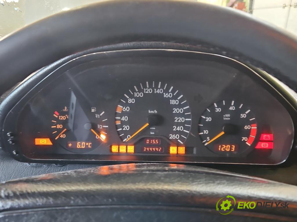 Mercedes C W202 1993-2001 2.0 kompressor 192 HP manual 141 kW 1998 cm3 5- prístrojovka/ budíky 2025409847 (Prístrojová doska, displej)