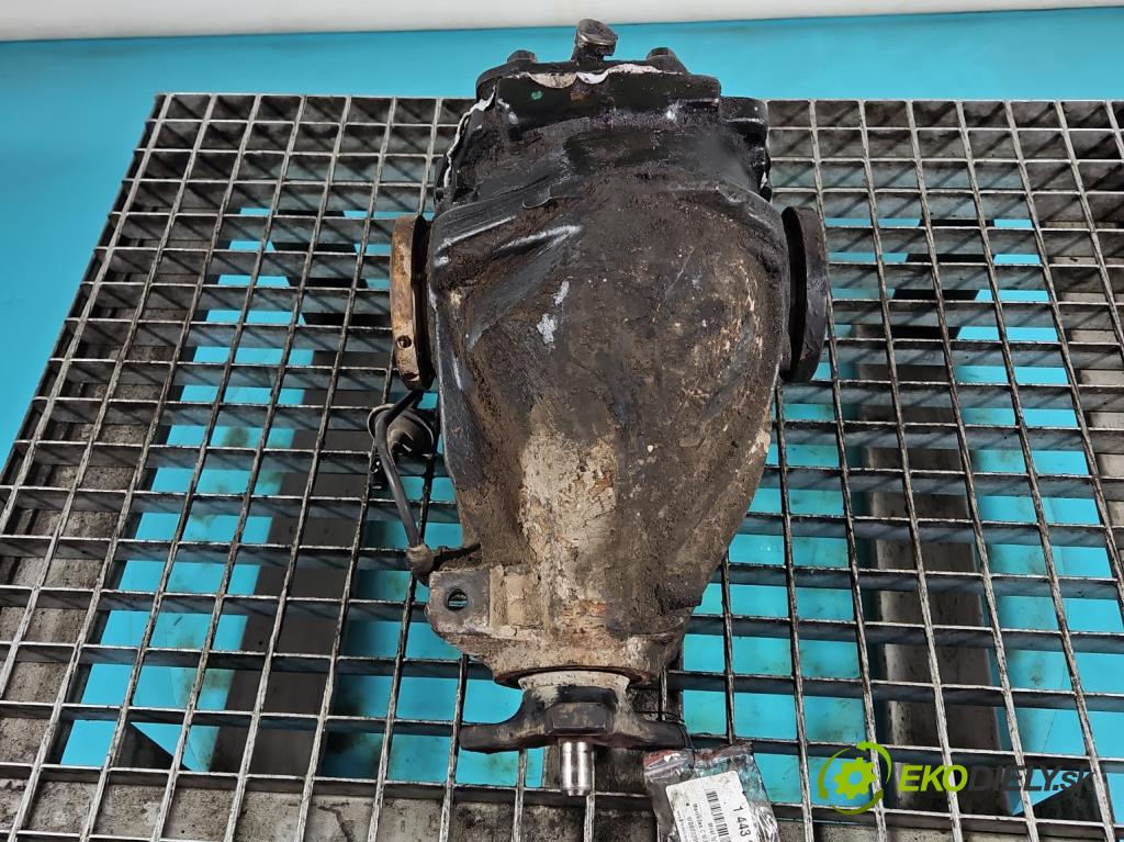 Mercedes C W202 1993-2001 2.0 kompressor 192 HP manual 141 kW 1998 cm3 5- Most: zadní: