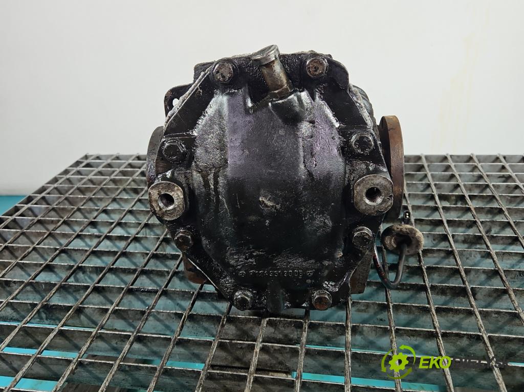 Mercedes C W202 1993-2001 2.0 kompressor 192 HP manual 141 kW 1998 cm3 5- Most: zadní: