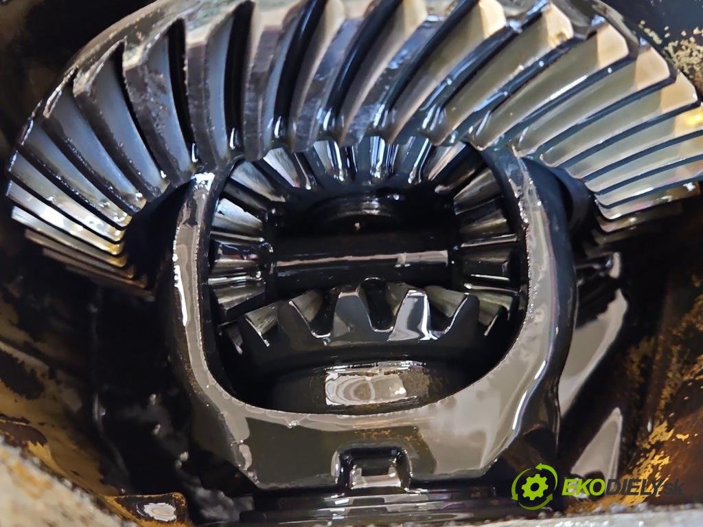 Mercedes C W202 1993-2001 2.0 kompressor 192 HP manual 141 kW 1998 cm3 5- Most: zadní: