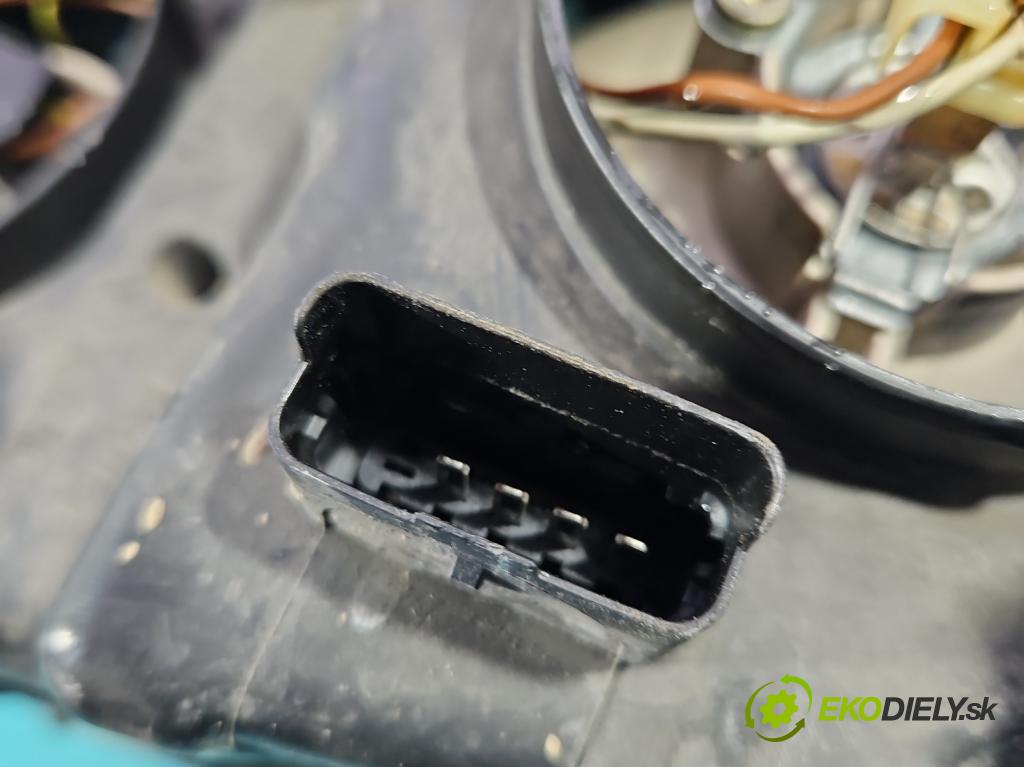 Renault Scenic II 2003-2009 1.5 dci 106 HP manual 78 kW 1461 cm3 5- Reflektor: pravý  (Svetlo predné pravé)