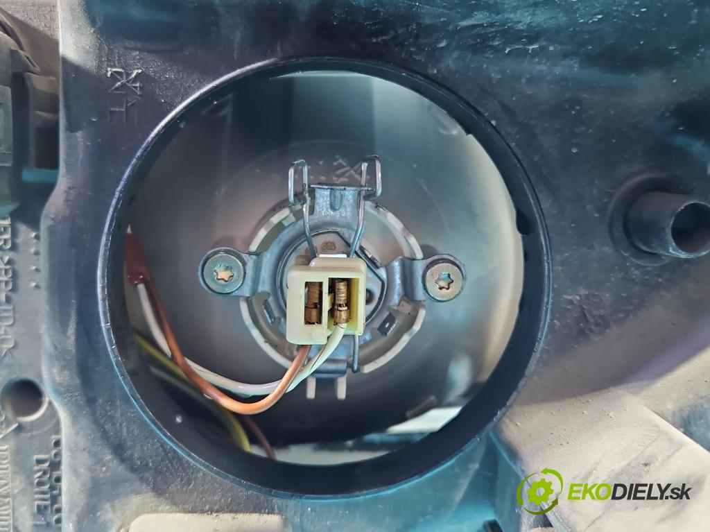 Renault Scenic II 2003-2009 1.5 dci 106 HP manual 78 kW 1461 cm3 5- Reflektor: pravý  (Svetlo predné pravé)