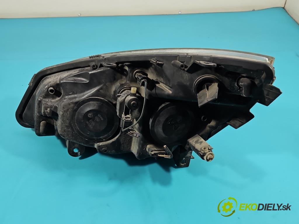 Renault Scenic II 2003-2009 1.5 dci 106 HP manual 78 kW 1461 cm3 5- Reflektor: pravý  (Svetlo predné pravé)