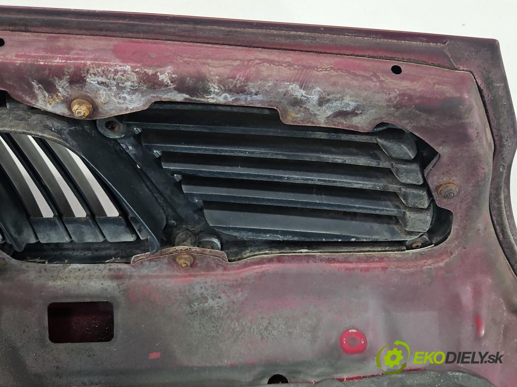 Daewoo Lanos 1.6 16V 99 HP manual 73 kW 1598 cm3 5- kapota predná