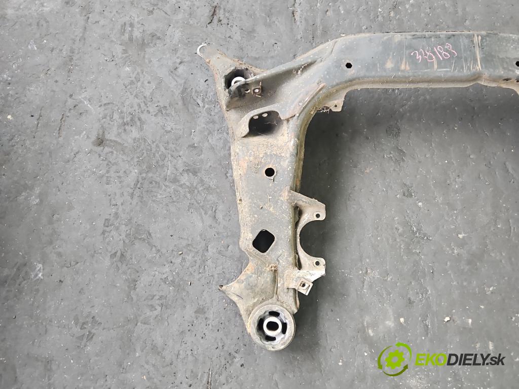 Audi A4 B5 1994-2001 1.9 tdi 116 HP manual 85 kW 1896 cm3 4- výstuha motora