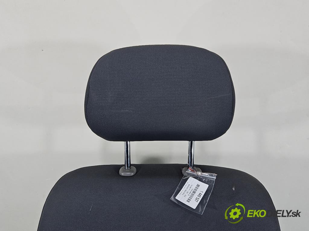 Hyundai H1 II 2007-2023 2.5 crdi (D4CB): 163 HP manual 120 kW 2497 cm3 3- Sedačka pravý  (Sedadlo)