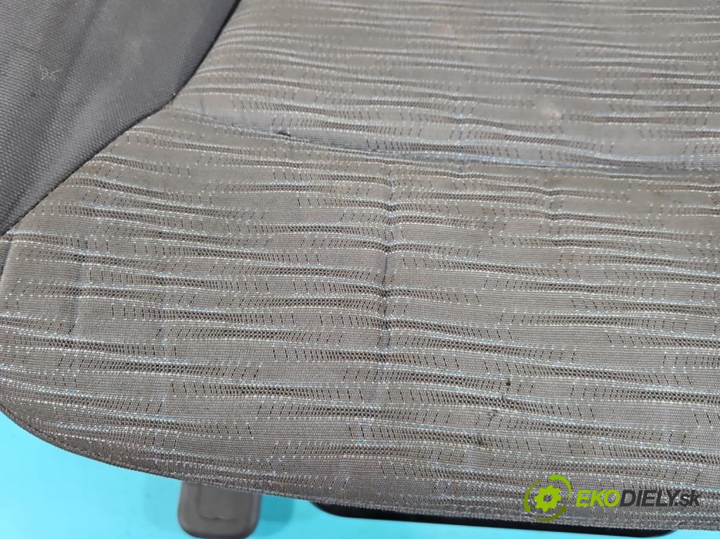 Hyundai H1 II 2007-2023 2.5 crdi (D4CB): 163 HP manual 120 kW 2497 cm3 3- Sedačka pravý  (Sedadlo)