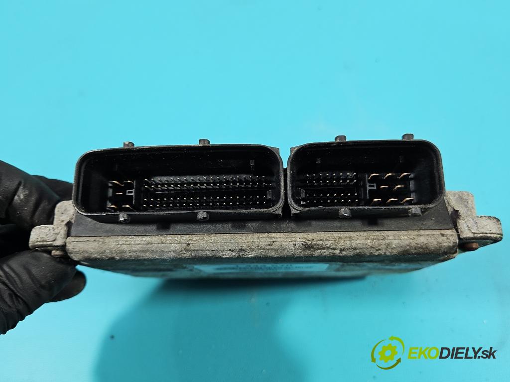 Seat Leon I 1999-2005 1.6 16V 105 HP manual 77 kW 1598 cm3 5- riadiaca jednotka motora 036906034BD