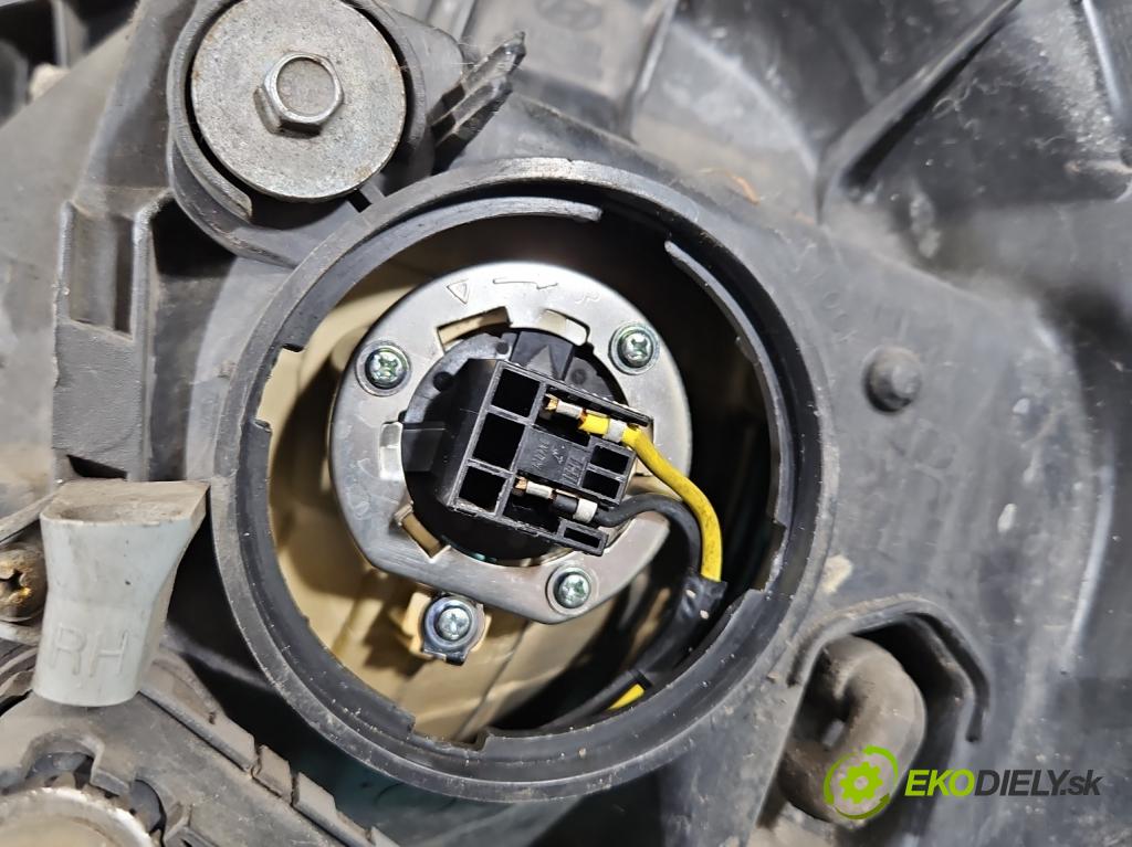 Hyundai H1 II 2007-2023 2.5 crdi (D4CB): 163 HP manual 120 kW 2497 cm3 5- Reflektor: pravý 92102-4H0XX (Svetlo predné pravé)