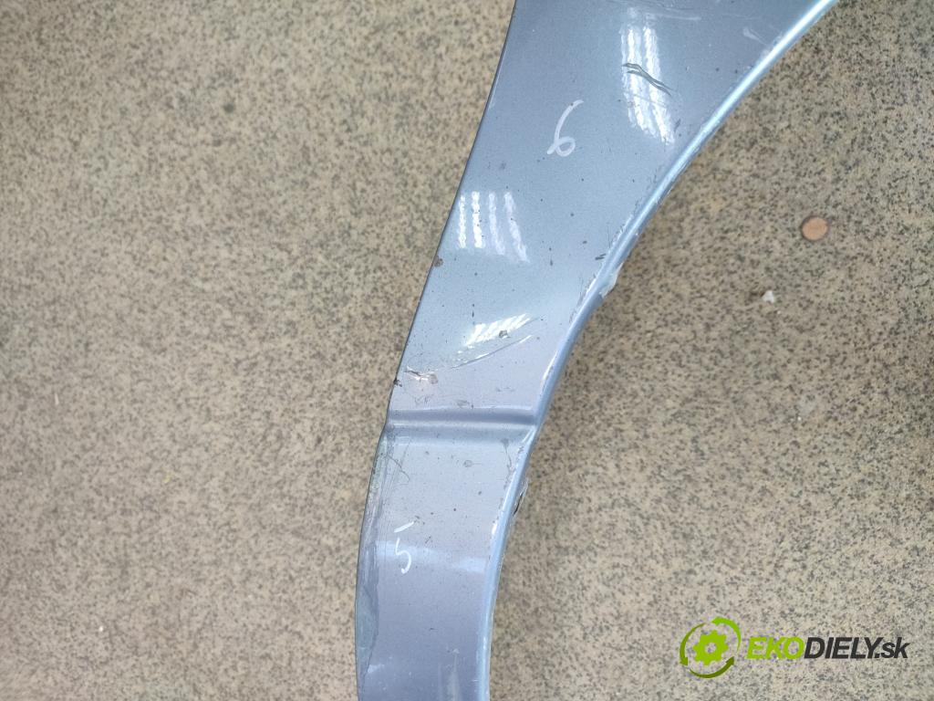 Hyundai H1 II 2007-2023 2.5 crdi D4CB 163 HP manual 120 kW 2497 cm3 5- blatník predné pravý  (Kľučka dverí ostatné)