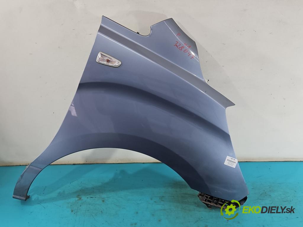 Hyundai H1 II 2007-2023 2.5 crdi D4CB 163 HP manual 120 kW 2497 cm3 5- blatník predné pravý  (Kľučka dverí ostatné)