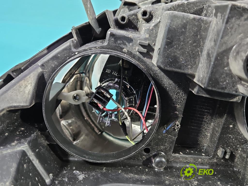 Opel Combo D 2011-2018 1.3 cdti 90 HP manual 66 kW 1251 cm3 5- Reflektor: pravý 51909054 (Svetlo predné pravé)