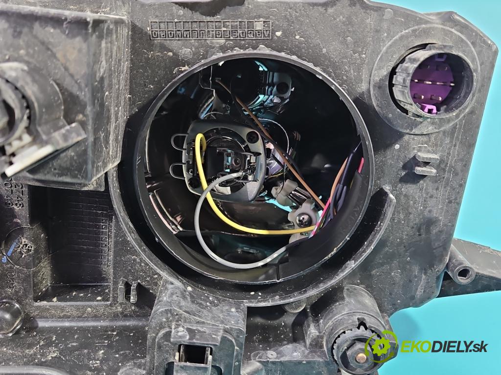 Opel Combo D 2011-2018 1.3 cdti 90 HP manual 66 kW 1251 cm3 5- Reflektor: pravý 51909054 (Svetlo predné pravé)