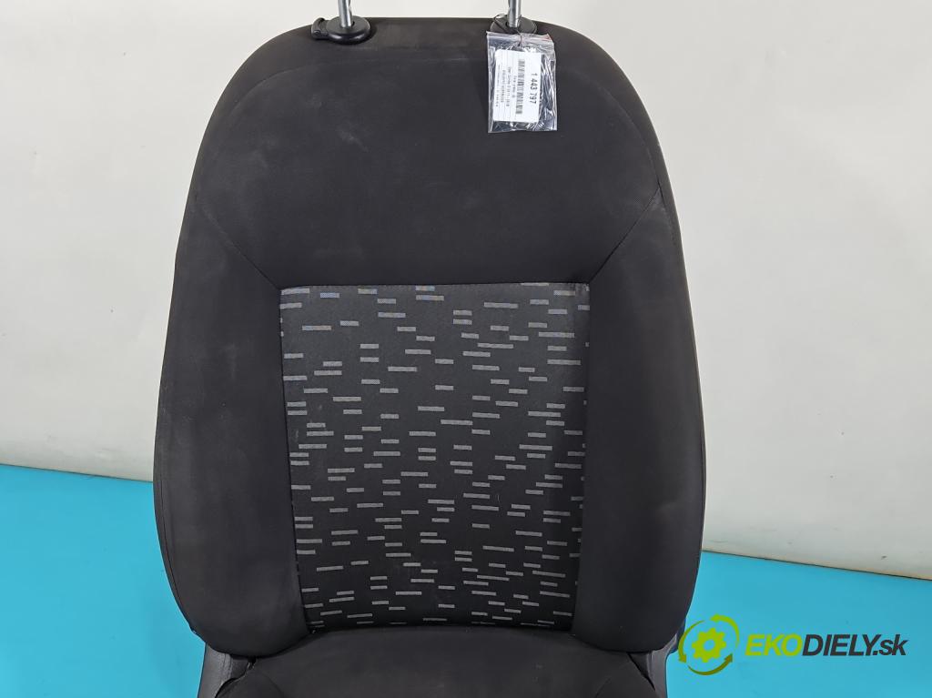 Opel Combo D 2011-2018 1.3 cdti 90 HP manual 66 kW 1251 cm3 5- Sedačka pravý  (Sedačka, sedadlo)