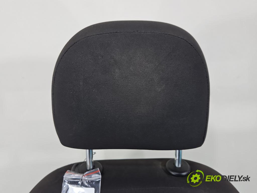 Opel Combo D 2011-2018 1.3 cdti 90 HP manual 66 kW 1251 cm3 5- Sedačka ľavý  (Sedačka, sedadlo)