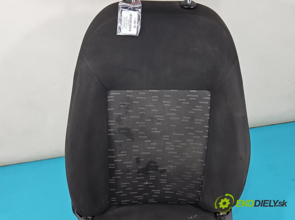 Opel Combo D 2011-2018 1.3 cdti 90 HP manual 66 kW 1251 cm3 5- Sedačka ľavý  (Sedačka, sedadlo)