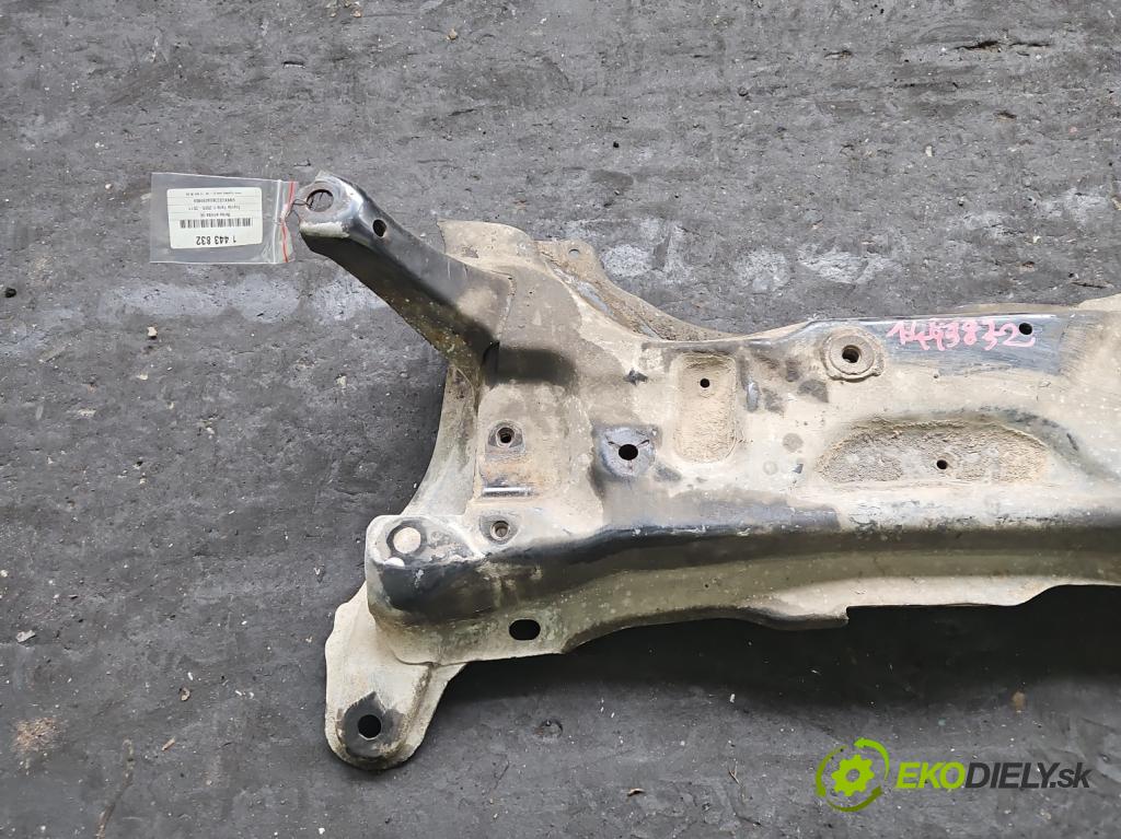 Toyota Yaris II 2005-2011 1.0 vvti 69KM manual 51 kW 998 cm3 5- výstuha motora