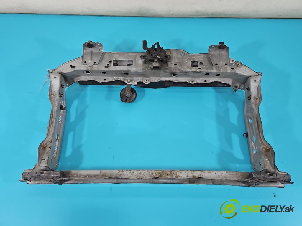 Toyota Yaris II 2005-2011 1.0 vvti 69KM manual 51 kW 998 cm3 5- stěna přední  (Výztuhy přední)