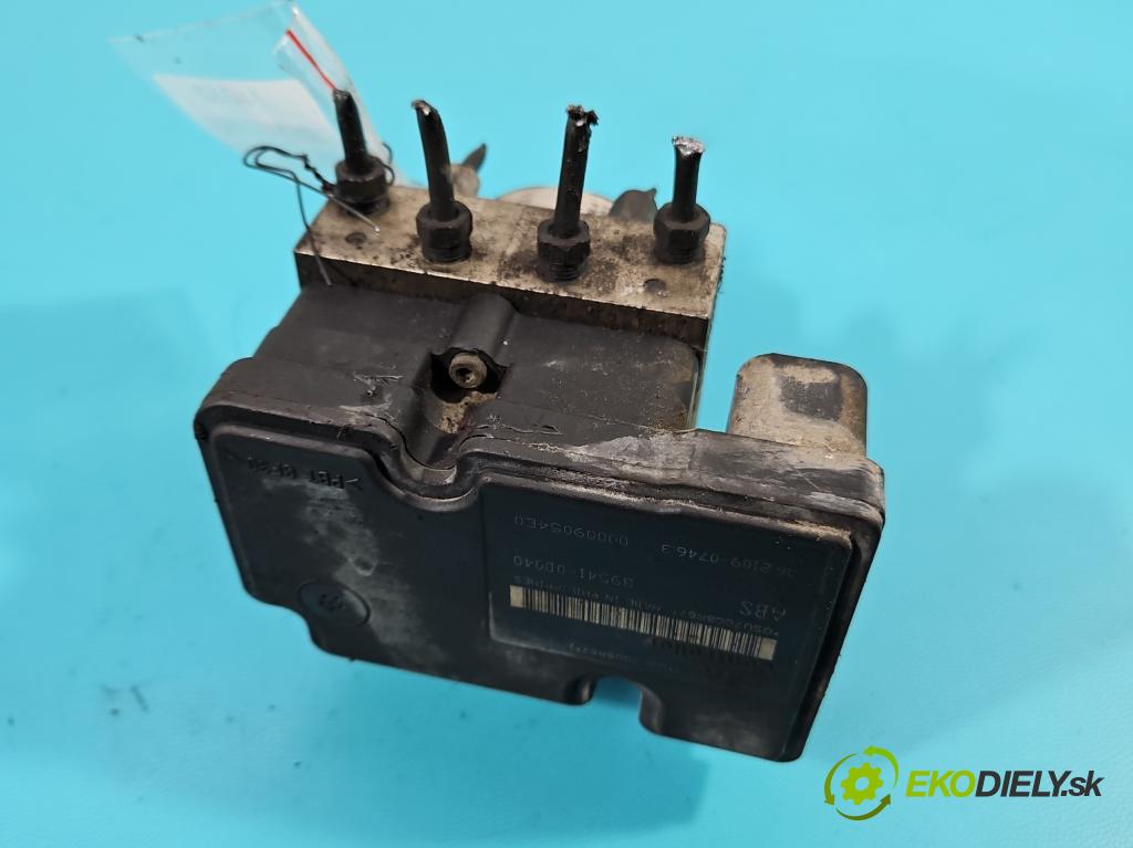 Toyota Yaris II 2005-2011 1.0 vvti 69KM manual 51 kW 998 cm3 5- čerpadlo abs 44510-0D031 (Pumpa ABS)