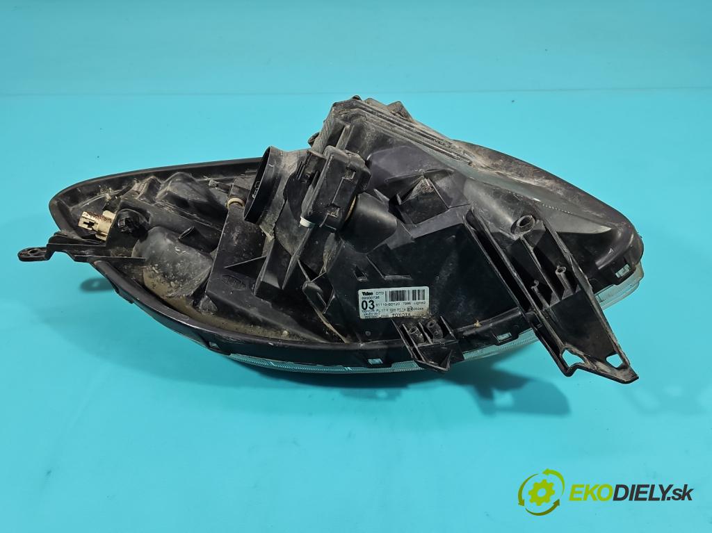 Toyota Yaris II 2005-2011 1.0 vvti 69KM manual 51 kW 998 cm3 5- Reflektor: pravý 81110-0D120 (Svetlo predné pravé)