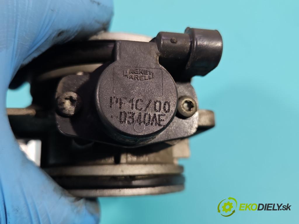 Dacia Duster I 2010-2018 1.6 16V 105 HP manual 77 kW 1598 cm3 5- klapka  (Škrtiaca klapka)