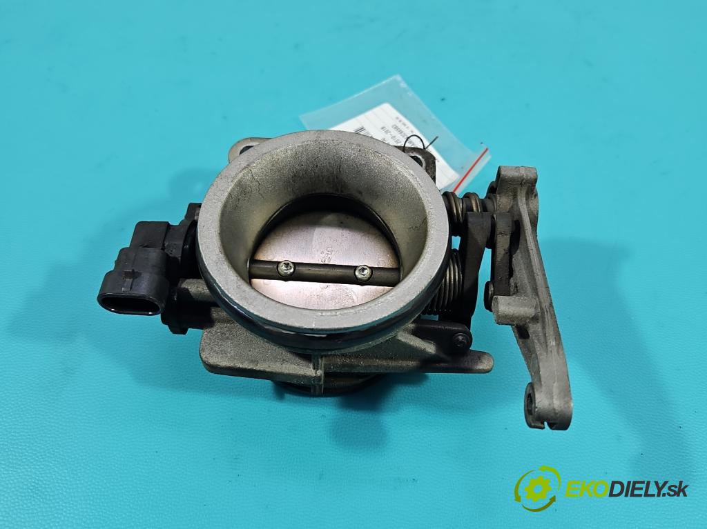 Dacia Duster I 2010-2018 1.6 16V 105 HP manual 77 kW 1598 cm3 5- klapka  (Škrtiaca klapka)