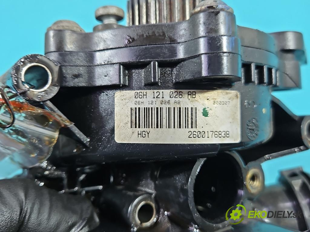 Audi A5 8T 2007-2016 2.0 TFSI 211KM automatic 155 kW 1984 cm3 2- čerpadlo vody 06H121026AB (Vodní pumpy)