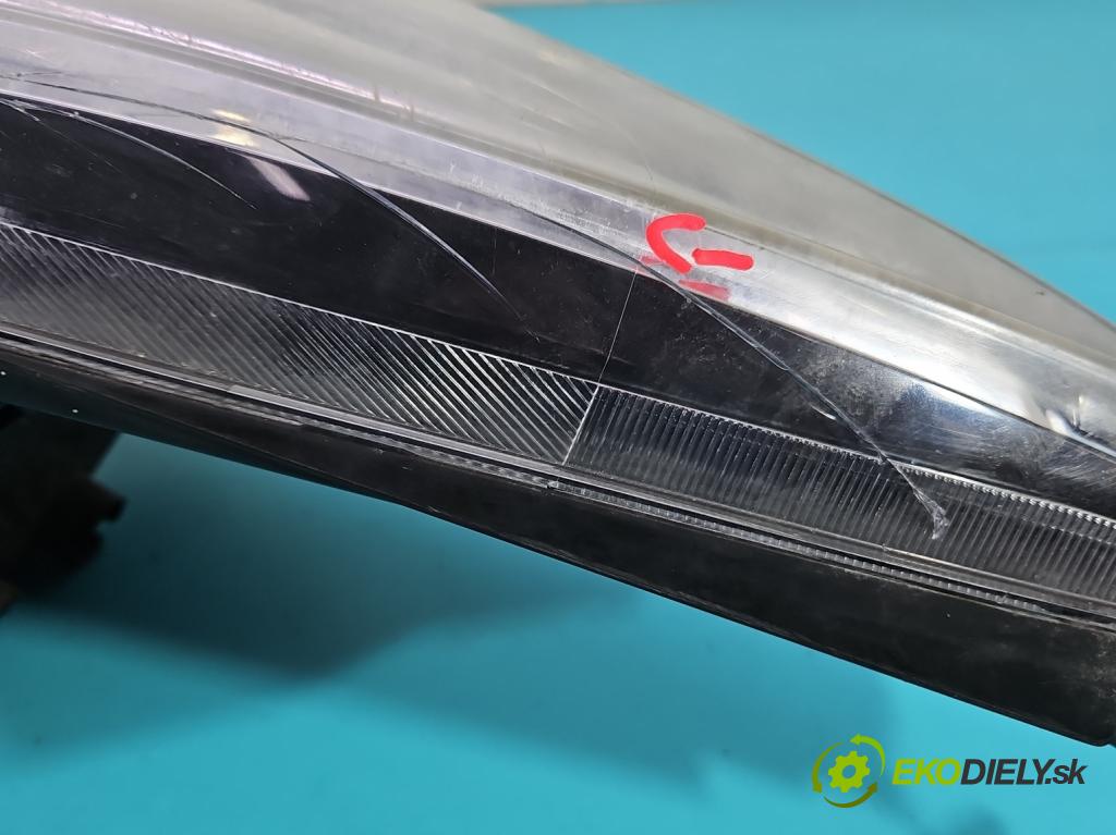 Toyota Avensis III T27 2009-2018 2.0 D4D 143 HP manual 105 kW 1995 cm3 5- Reflektor: pravý 05-38 (Svetlo predné pravé)