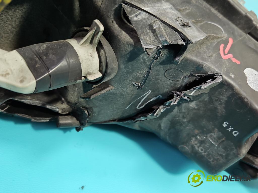 Toyota Avensis III T27 2009-2018 2.0 D4D 143 HP manual 105 kW 1995 cm3 5- Reflektor: pravý 05-38 (Svetlo predné pravé)