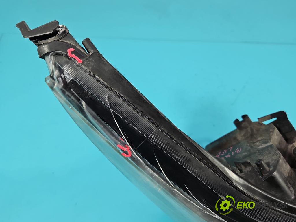 Toyota Avensis III T27 2009-2018 2.0 D4D 143 HP manual 105 kW 1995 cm3 5- Reflektor: pravý 05-38 (Svetlo predné pravé)