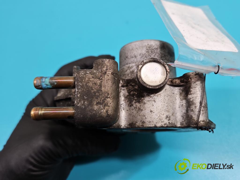 Toyota Yaris II 2005-2011 1.0 vvti 69KM manual 51 kW 998 cm3 5- klapka 22030-0Q010 (Škrtiaca klapka)