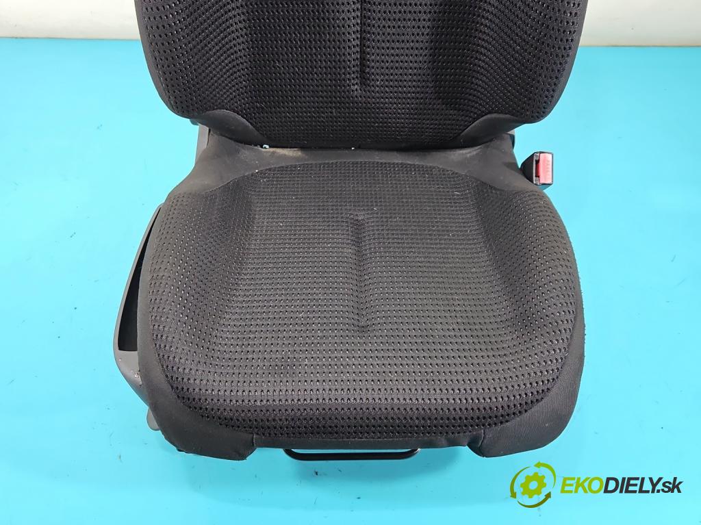 Citroen C4 I 2004-2011 1.6 16V 109 HP manual 80 kW 1587 cm3 3- Sedačka pravý  (Sedačka, sedadlo)