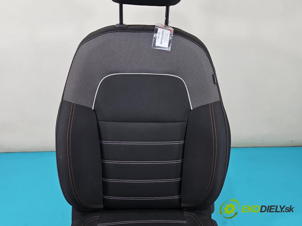 Dacia Sandero III 2020- 1.0 SCe: 91 KM manual 67 kW 999 cm3 5- Sedačka ľavý  (Sedačka, sedadlo)